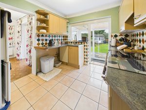 KITCHEN- click for photo gallery